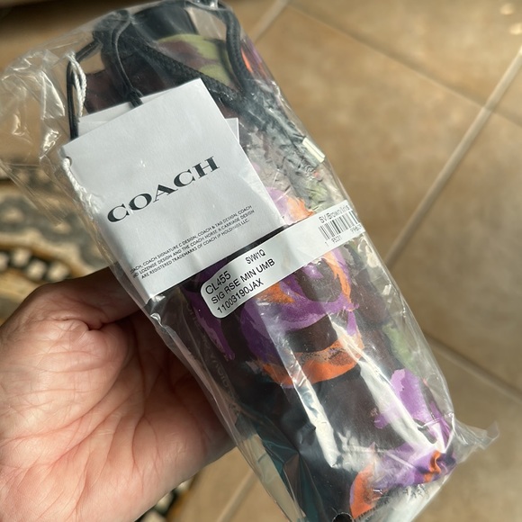 BIG SALE NOW NEW Purple Rose Print Coach Mini Umbrella In Signature - Picture 5 of 13